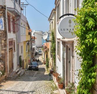 Ayvalik City Center House | Lunaria Guest House