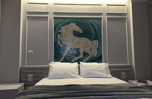 Blloku Apartment | Lunarist - Luxury Jacuzzi Suites Tirana