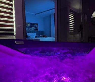Blloku Apartment | Lunarist - Luxury Jacuzzi Suites Tirana