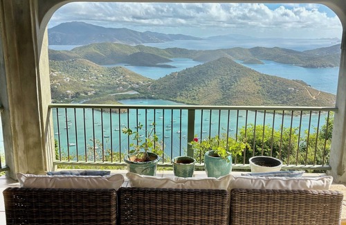 Estate Little Plantation Villa | Lunazul Cottage-2BR/2BA, Breathtaking view of BVIs and beyond, Solar/Starlink