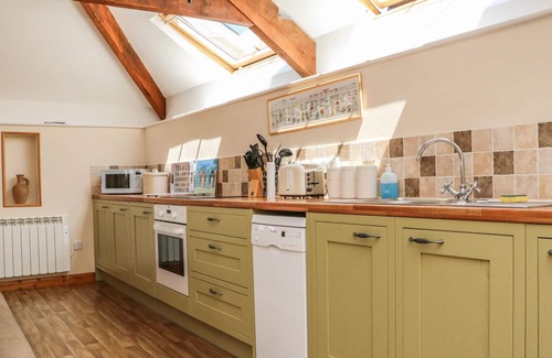 Torrington Cottage | LUNDY VIEW COTTAGE, character holiday cottage in Great Torrington