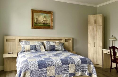 Lunenburg Waterfront Hotel | Lunenburg Arms Hotel