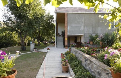 T'ba House | Luni