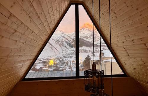 Stepantsminda Apartment | Luno Cottage