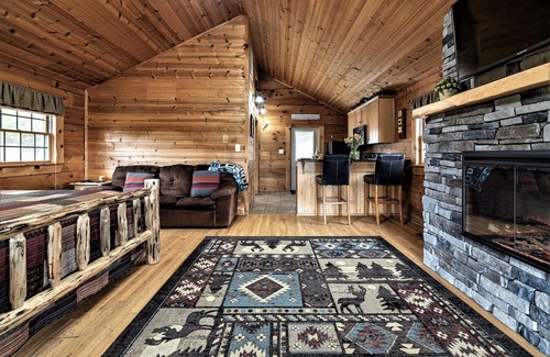 Stanley Cabin | LURAY Couples Mountain Log Cabin #10 Fireplace Hot Tub Near Shenandoah Park