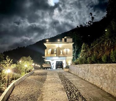 Udumbanchola House | Lush Green-Homestay