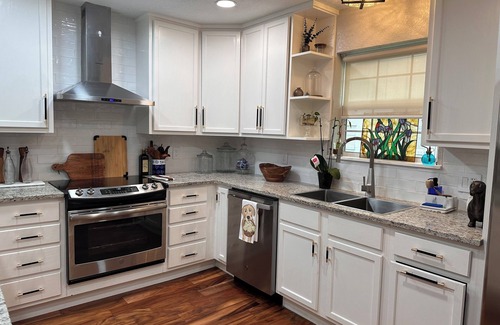 Killeen House | Lush Killeen Getaway! Close to shopping and entertainment.