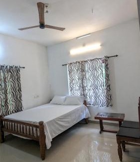 Sulthan Bathery Villa | Lush Lagoon Homestay