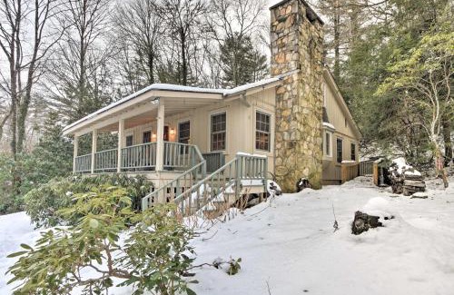 Mirror Lake House | Lush Mirror Lake Cottage Rental with Private Deck