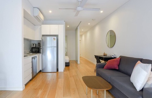 Surry Hills Apartment | Lush Modern Sanctuary in the Heart of Surry Hills