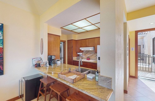 Waikoloa Condo | Lush tropical escape with pool, hot tub, & tennis in a prime location