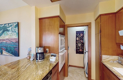 Waikoloa Condo | Lush tropical escape with pool, hot tub, & tennis in a prime location