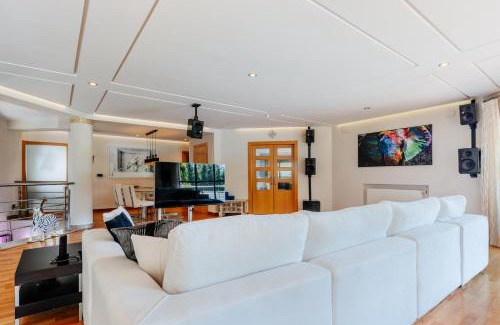 Godella House | Lushville - Luxurious Villa with Pool in Valencia