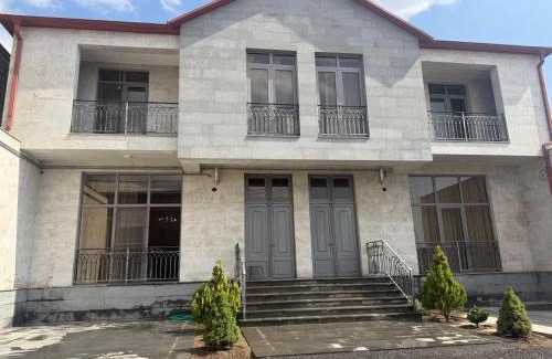 Nor-Nork Villa | Lusy House