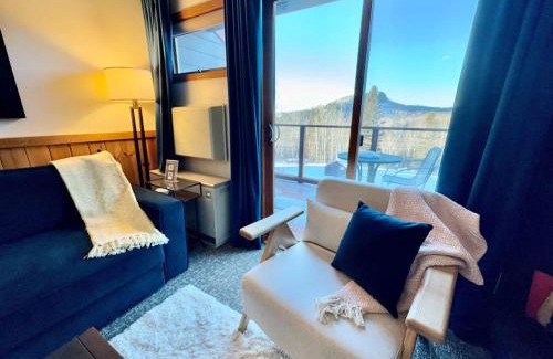 Lutsen House | Lutsen Mtn Ski in Ski out Pool Hot Tub Fire Pit