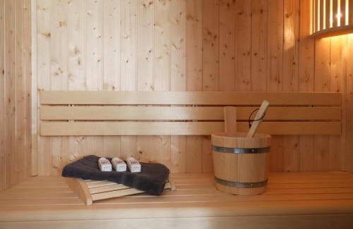Tossens Apartment | Luv Exklusive Ferienwohnung mit Sauna & nah am Strand!