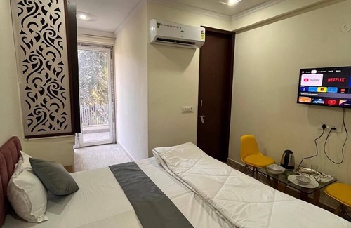 Udyog Vihar Hotel | Luvi Casa