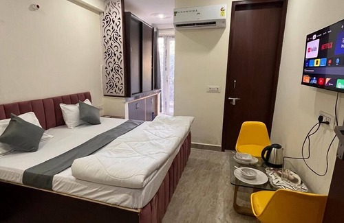 Udyog Vihar Hotel | Luvi Casa