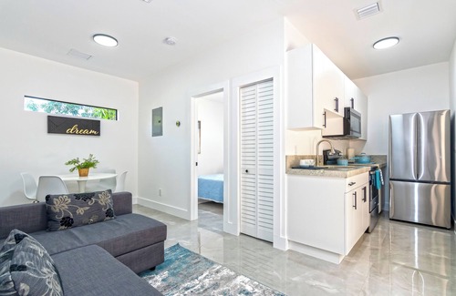 Buena Vista Apartment | Lux 2 Bed Apartment Close to Everything
