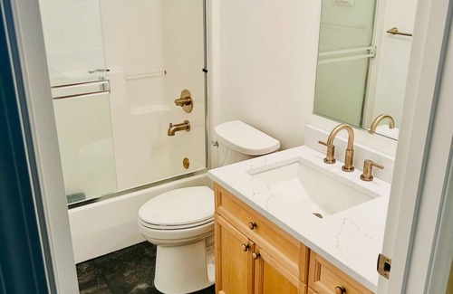 Education Hill House | Lux 3-bedroom townhome