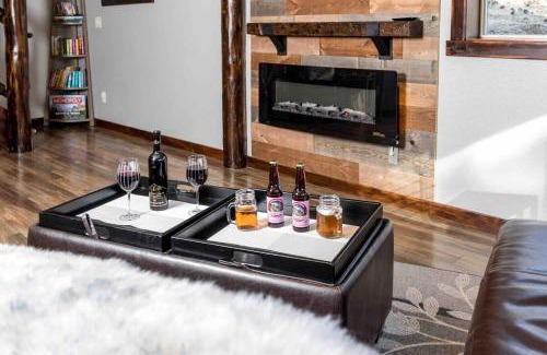 Estes Park House | Lux 3BR Home - Wildlife & Views near RMNP