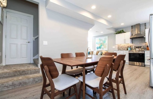 Des Moines House | Lux 4-Bedroom DSM Home, Great Location!