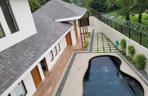 Lapu-Lapu Villa | Lux 7 Pool Villa Mactan