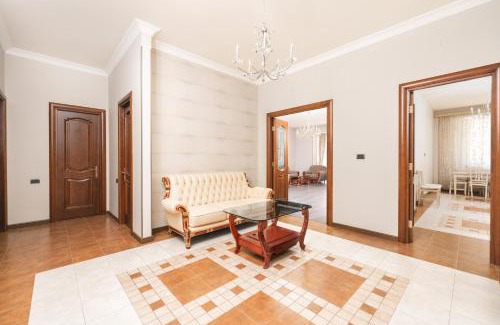 Kentron Apartment | Lux Apartment On Amiryan Street, 2 Bedrooms, 2 Bathrooms, Open Balcony