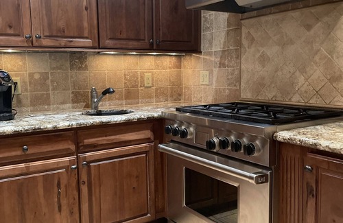 Flagstaff House | LUX Cabin on 6 beautiful acres. BEST IN FLAGSTAFF! Large groups welcome!