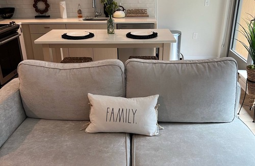 Buzzard Point Apartment | LUX, Cozy Chic apartment. Audi Field, Navy Yard, Wharf. Perfect!