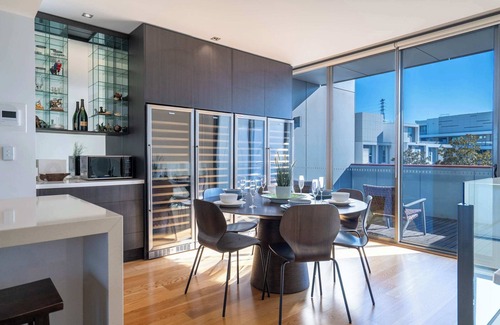 Docklands House | Lux Docklands District 3-level TH *FreeParking