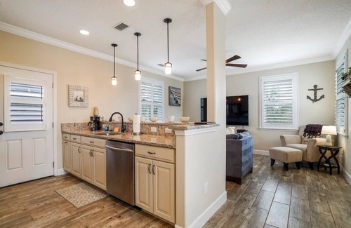 Lincolnville House | Lux Downtown St. Aug Getaway - Walkable, Pet Friendly, Parking, Sleeps 6