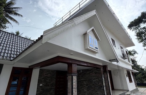 Devikolam Villa | Lux Garden - Full Villa In Chillithodu, Idukki.