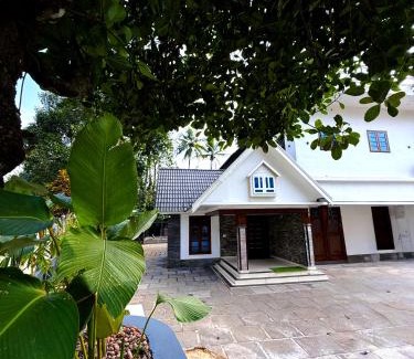 Devikolam Villa | Lux Garden