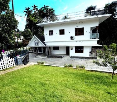 Devikolam Villa | Lux Garden