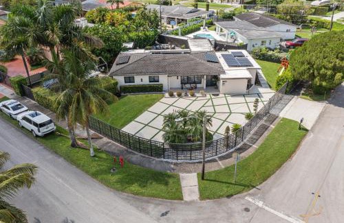 Westchester House | LUX Home with Heated Pool near Calle Ocho & MIA Airport