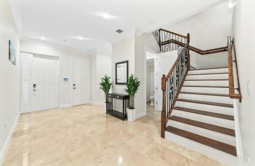 Coral Ridge House | Lux Home with Rooftop & Elevator 2mi to Beach