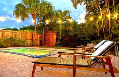 Croissant Park Villa | Lux House Heated Spa & Free Boat Tour!