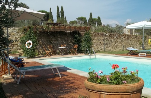 Romola Villa | luxury villa large indoor and outdoor spaces private panoramic swimming pool