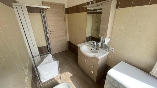 Civitavecchia Apartment | Lux Kuoni Grace - Appartamento a due passi dal porto
