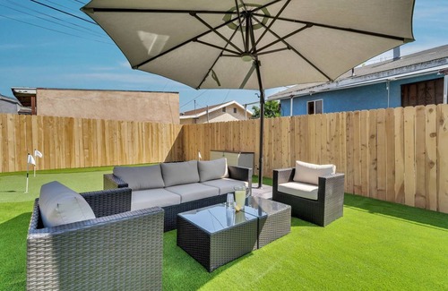 Los Angeles Condo | LUX LOS ANGELES GEM WITH SUNSET VIEWS ☀️