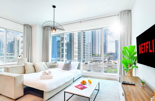 Al Sufouh 2 Apartment | LUX | Marina Promenade 2 BR Prime location Apt