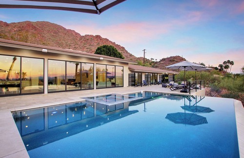 Red Rock House | Lux - Million Dollar Luxury Mountain Estate, Pickleball court, putt-putt, heated pool, spa, views