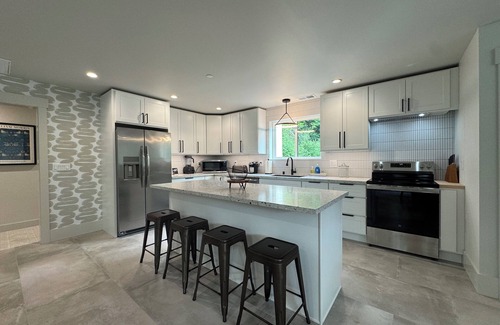 Burley House | LUX NEW 2-bedroom house with AC, WiFi in enchanting Gig Harbor
