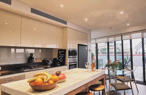 Pyrmont Apartment | Lux Pyrmont Penthouse - Parking and Magical views