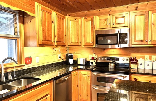 Ellijay Cabin | LUX River Front Cabins~Family Reunions~Retreats~Weddings Slps 22+ Books Quickly