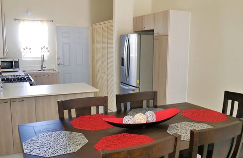 Discovery Bay House | Lux Sea View Camelot Village Discovery Bay