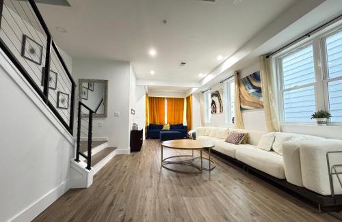 Washington House | LUX Spacious Townhouse 4BR in DC