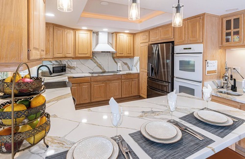 Huntington Beach Bed & Breakfast | LUX Stunning Villa Huntington Harbor 3 Min 2 Beach