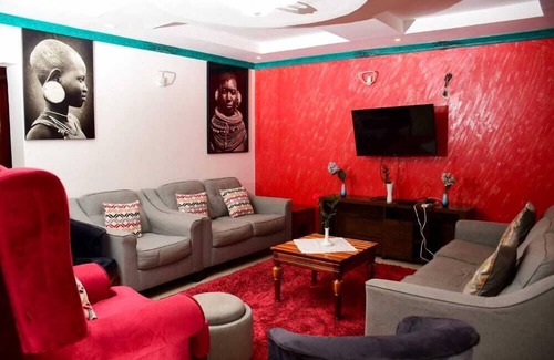 Eldoret House | Lux Suites Elgon view Holiday House